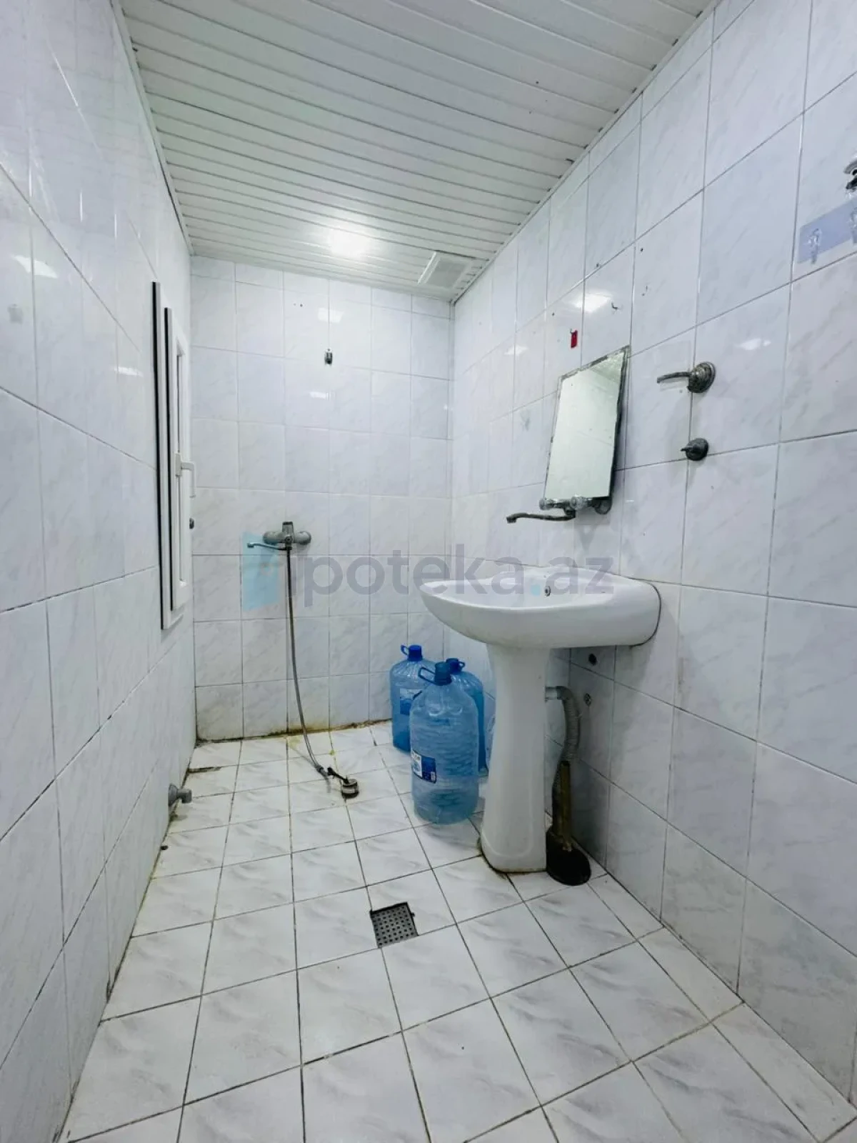 Satılır 2 otaqlı köhnə tikili 60 m²