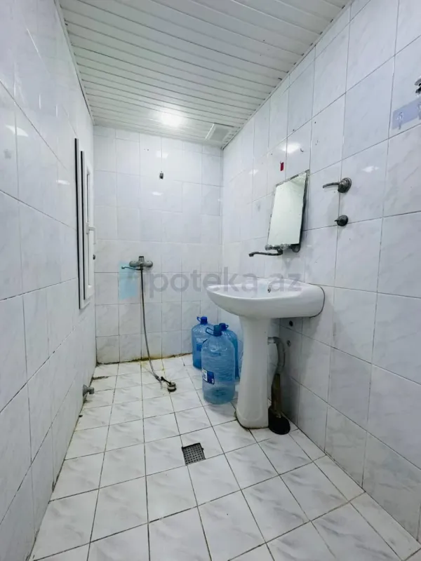 Satılır 2 otaqlı köhnə tikili 60 m²
