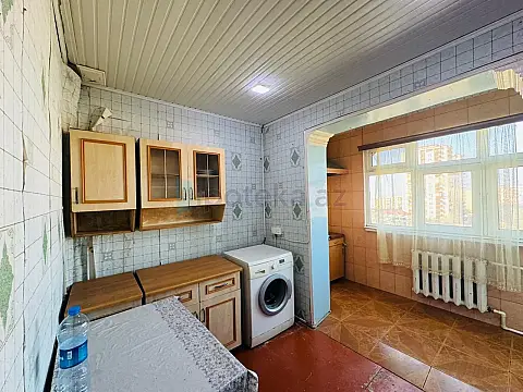 Satılır 2 otaqlı köhnə tikili 60 m²