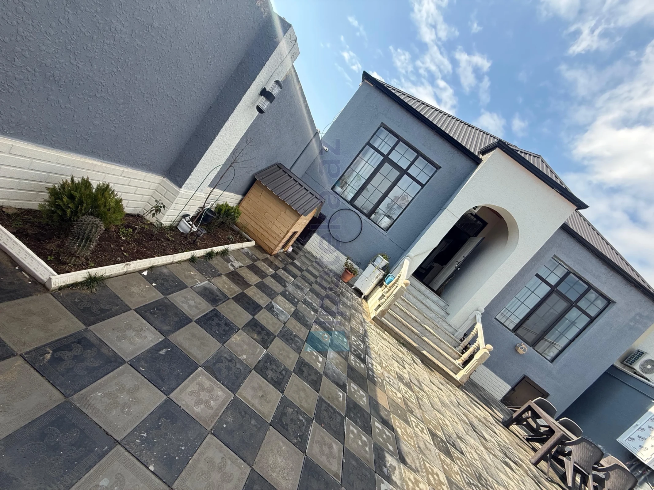 Satılır 4 otaqlı həyət evi 120 m²