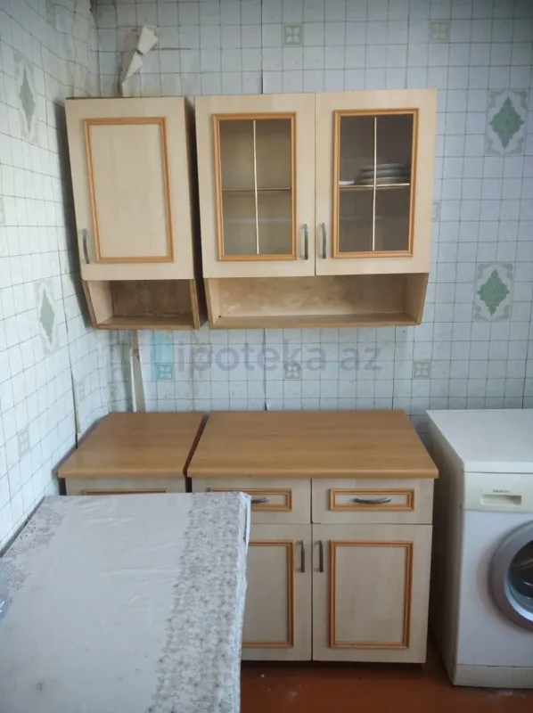 Satılır 2 otaqlı köhnə tikili 60 m²