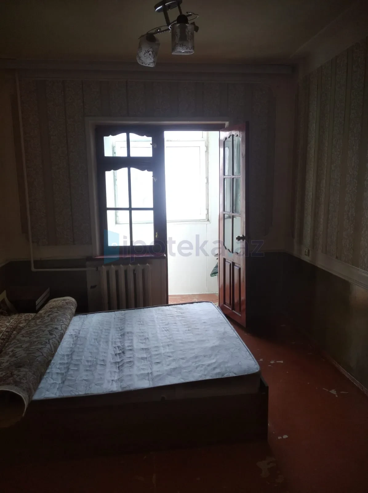 Satılır 2 otaqlı köhnə tikili 60 m²