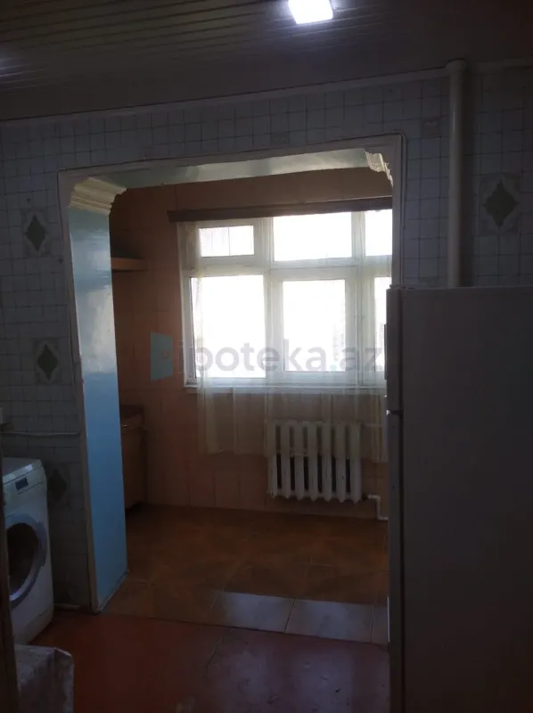 Satılır 2 otaqlı köhnə tikili 60 m²
