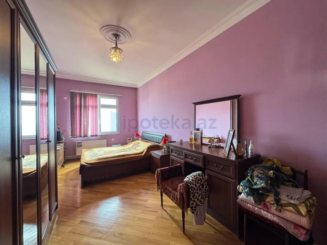 Satılır 4 otaqlı yeni tikili 145 m²