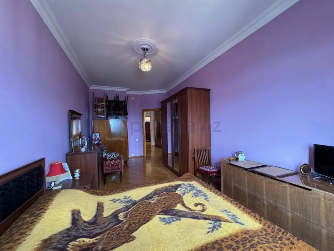 Satılır 4 otaqlı yeni tikili 145 m²