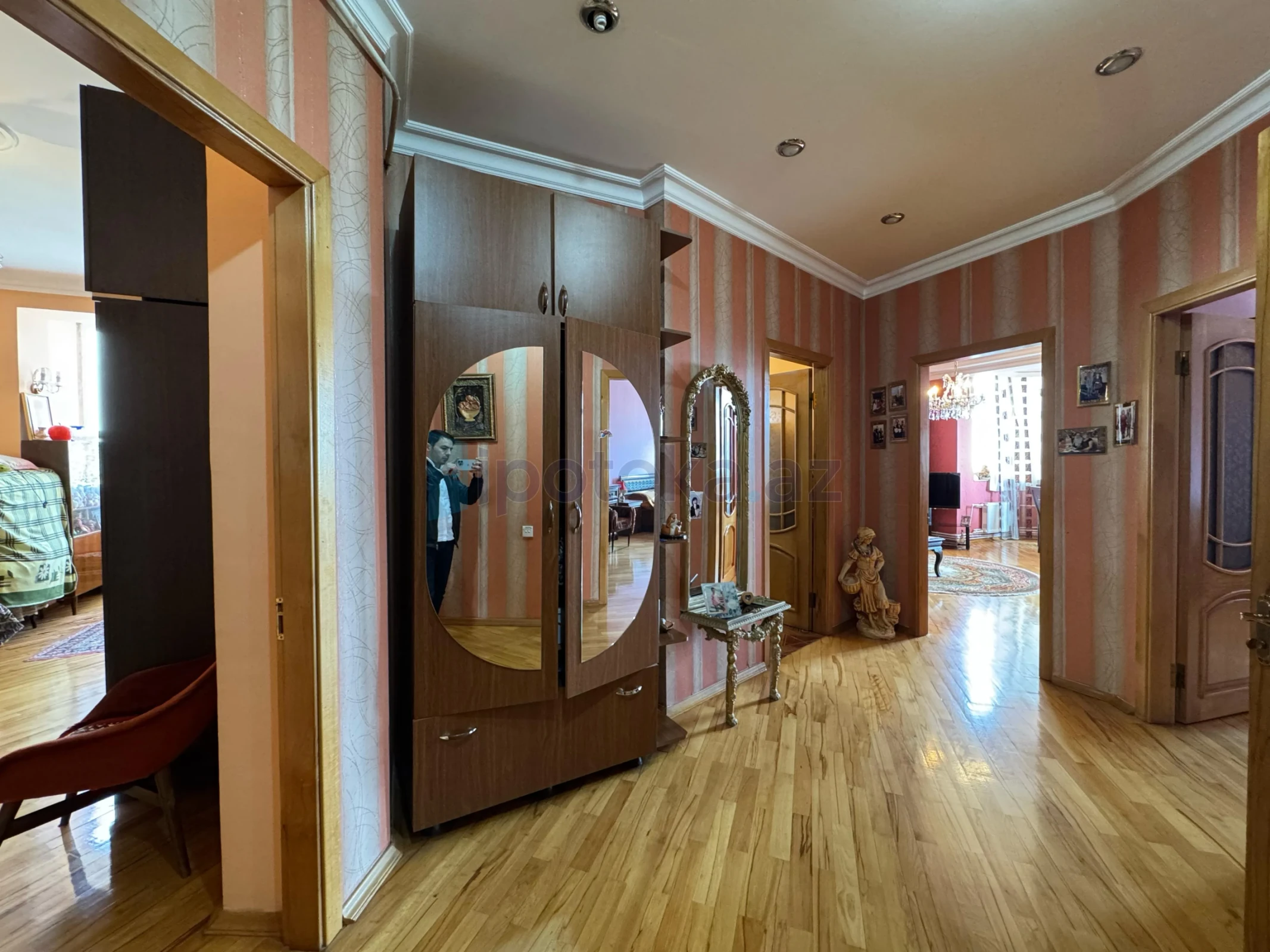 Satılır 4 otaqlı yeni tikili 145 m²