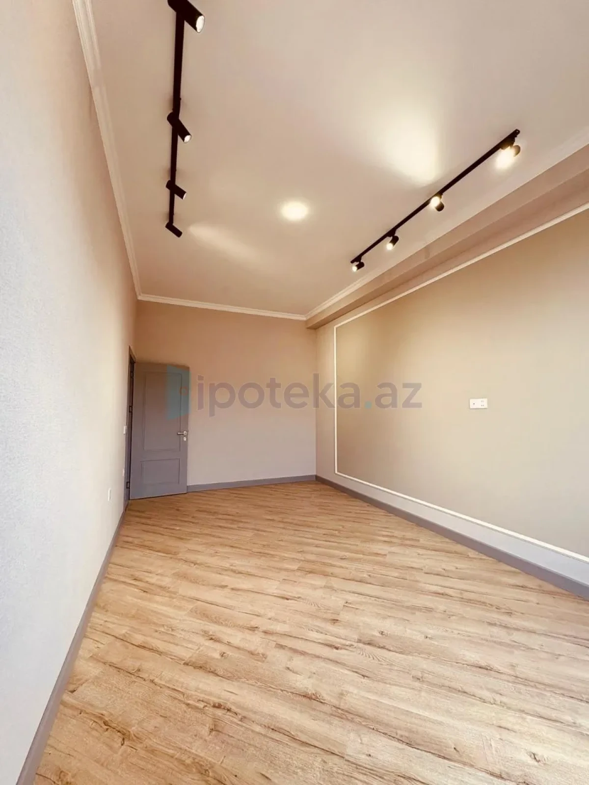 Satılır 2 otaqlı yeni tikili 82.5 m²