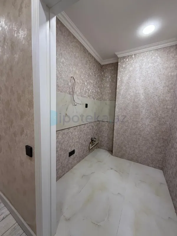 Satılır 2 otaqlı köhnə tikili 45 m²