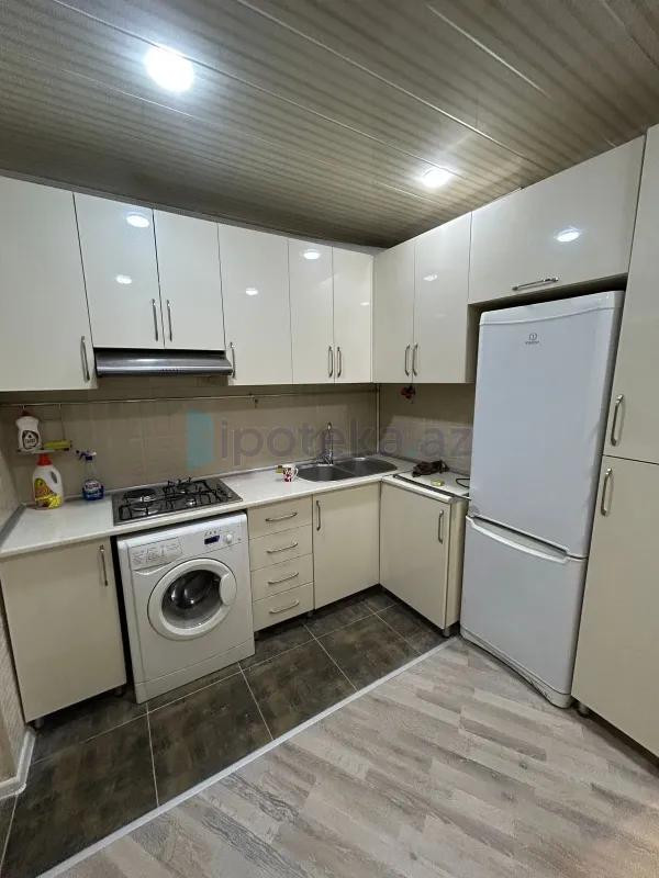 Satılır 2 otaqlı köhnə tikili 60 m²
