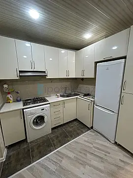 Satılır 2 otaqlı köhnə tikili 60 m²