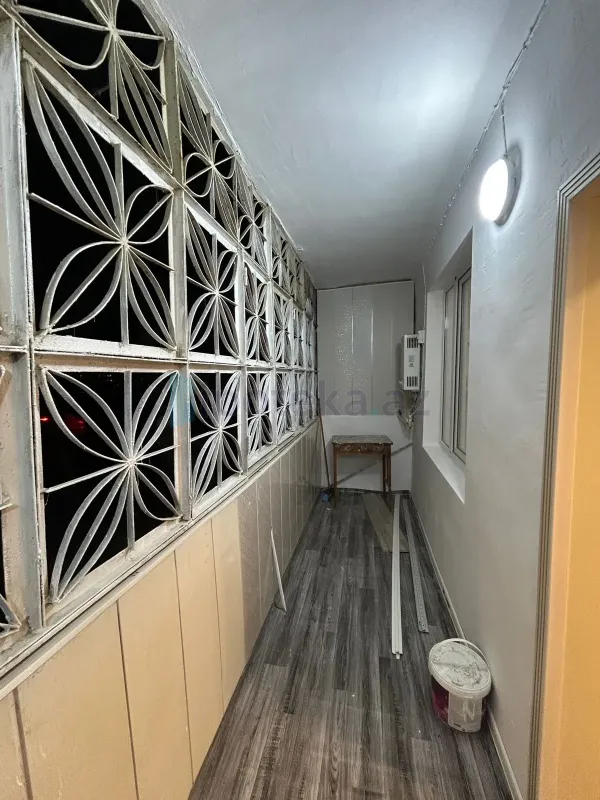 Satılır 2 otaqlı köhnə tikili 60 m²