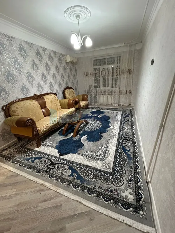 Satılır 2 otaqlı köhnə tikili 60 m²