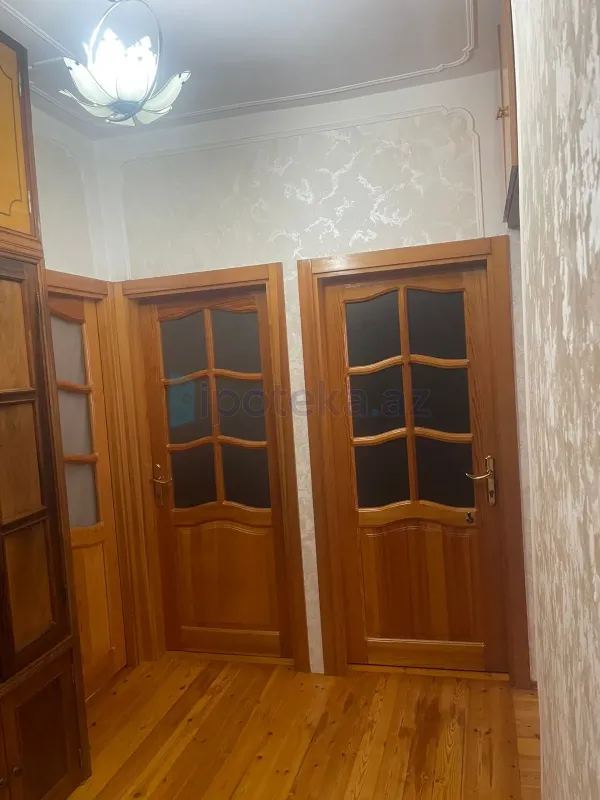 Satılır 3 otaqlı köhnə tikili 80 m²