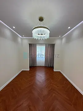 Satılır 5 otaqlı köhnə tikili 120 m²