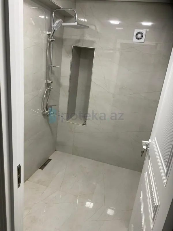 Satılır 3 otaqlı köhnə tikili 75 m²