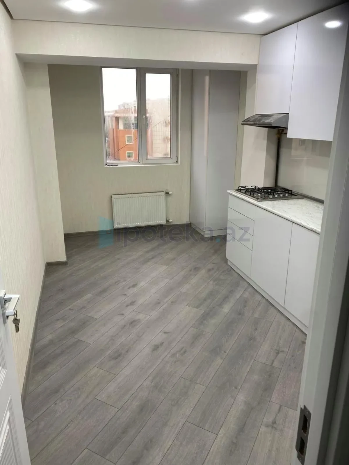Satılır 3 otaqlı köhnə tikili 75 m²