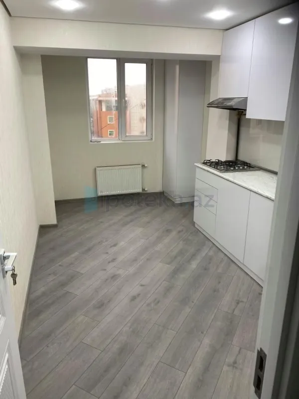 Satılır 3 otaqlı köhnə tikili 75 m²