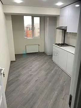 Satılır 3 otaqlı köhnə tikili 75 m²