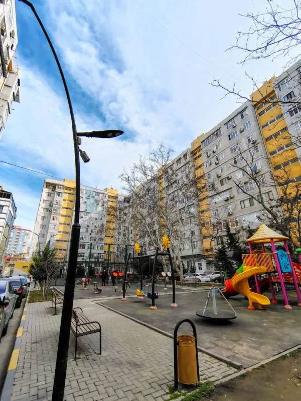 Satılır 3 otaqlı köhnə tikili 75 m²