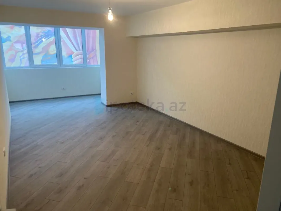 Satılır 3 otaqlı köhnə tikili 75 m²