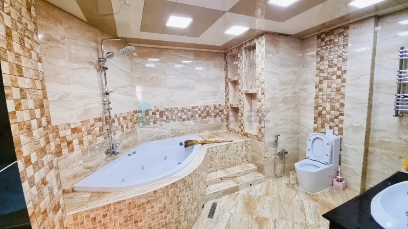 Satılır 4 otaqlı yeni tikili 132 m²