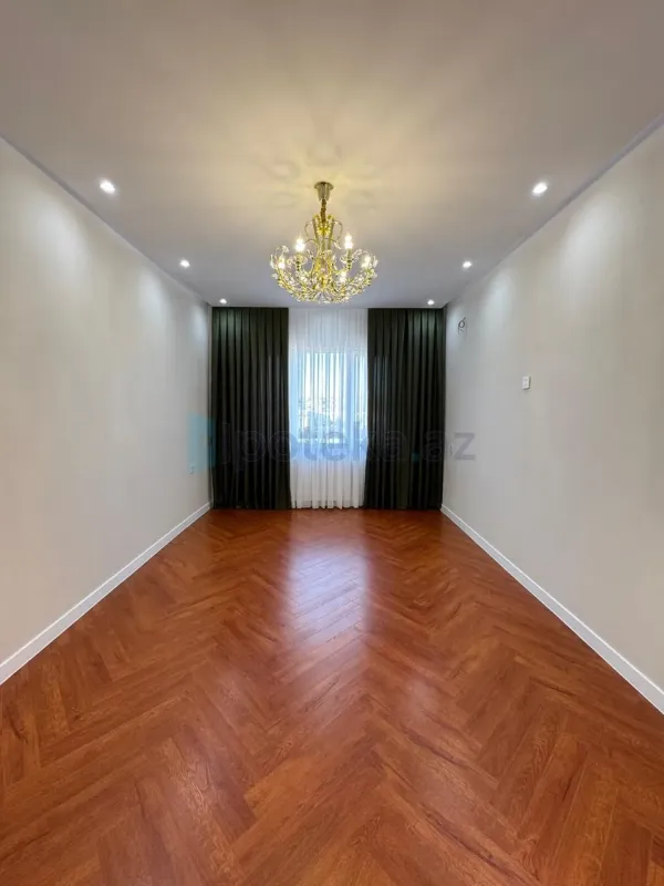 Satılır 4 otaqlı köhnə tikili 120 m²