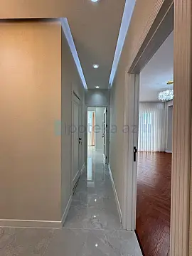 Satılır 4 otaqlı köhnə tikili 120 m²