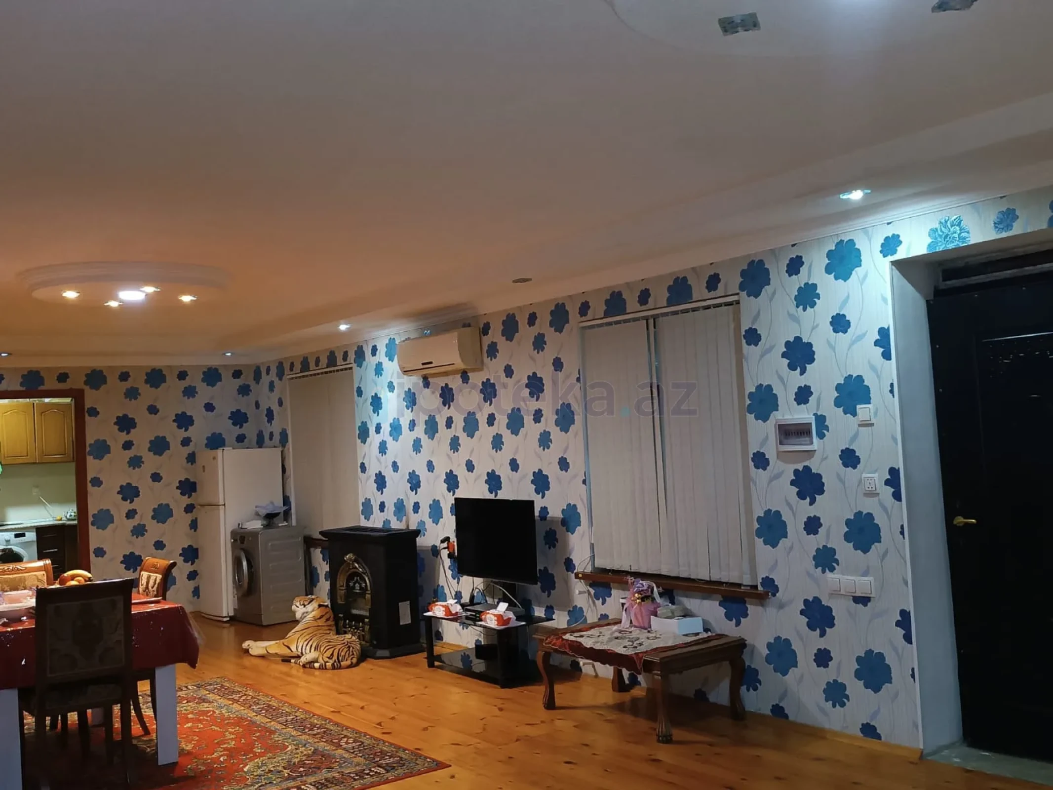 Satılır 6 otaqlı həyət evi 395 m²