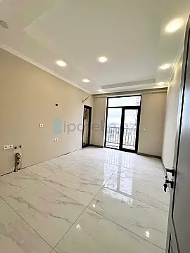 Satılır 2 otaqlı yeni tikili 82.5 m²