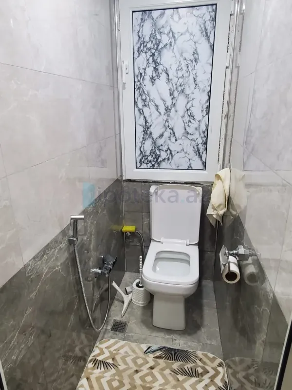 Satılır 3 otaqlı köhnə tikili 70 m²