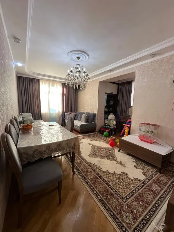 Satılır 2 otaqlı köhnə tikili 60 m²