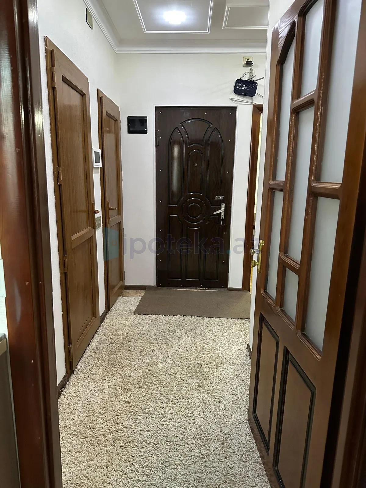 Satılır 2 otaqlı köhnə tikili 60 m²