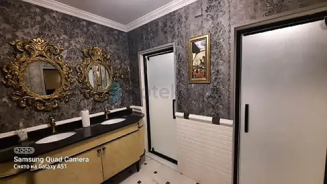 Satılır 7 otaqlı mənzil 500 m²