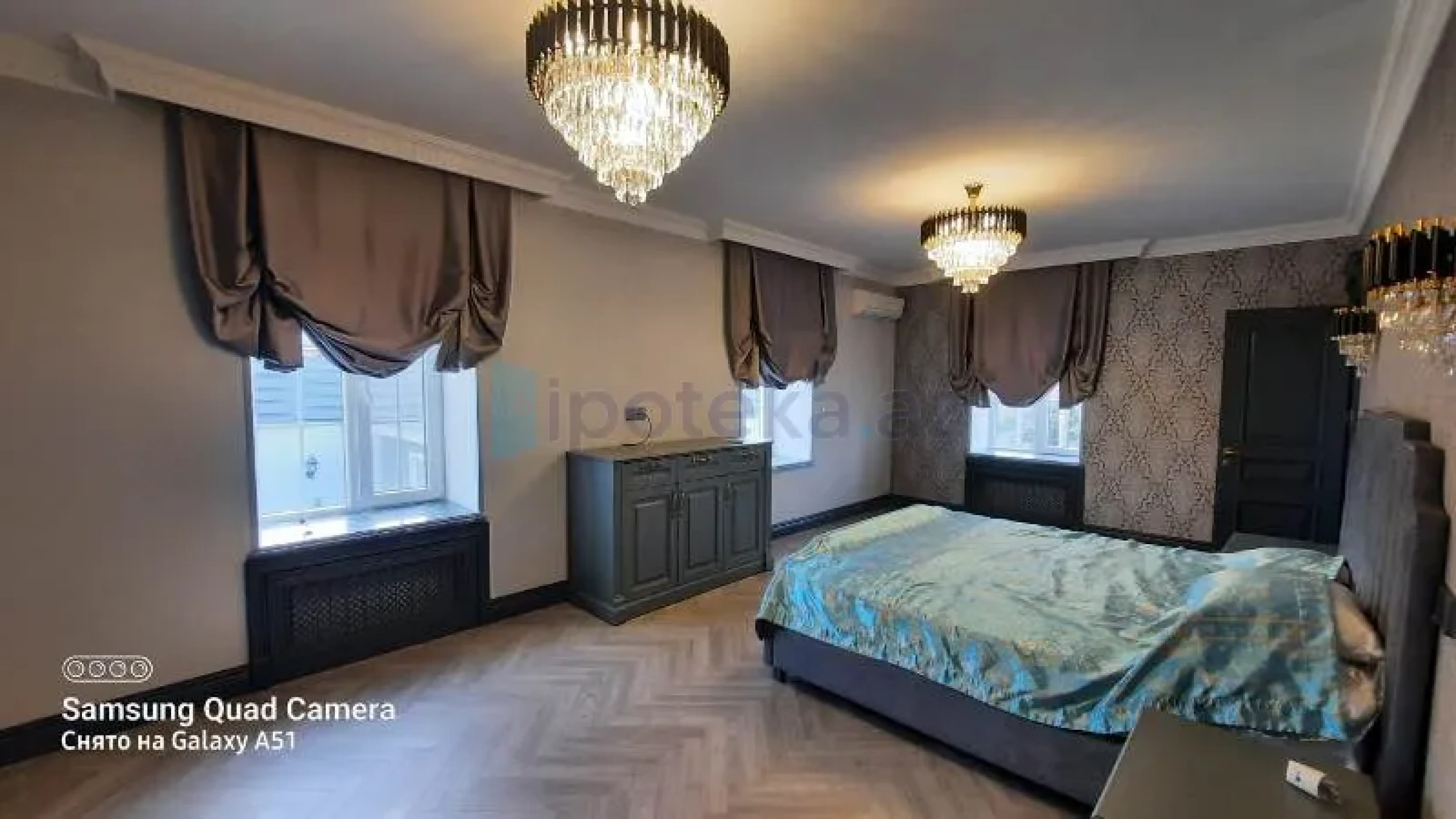 Satılır 7 otaqlı mənzil 500 m²