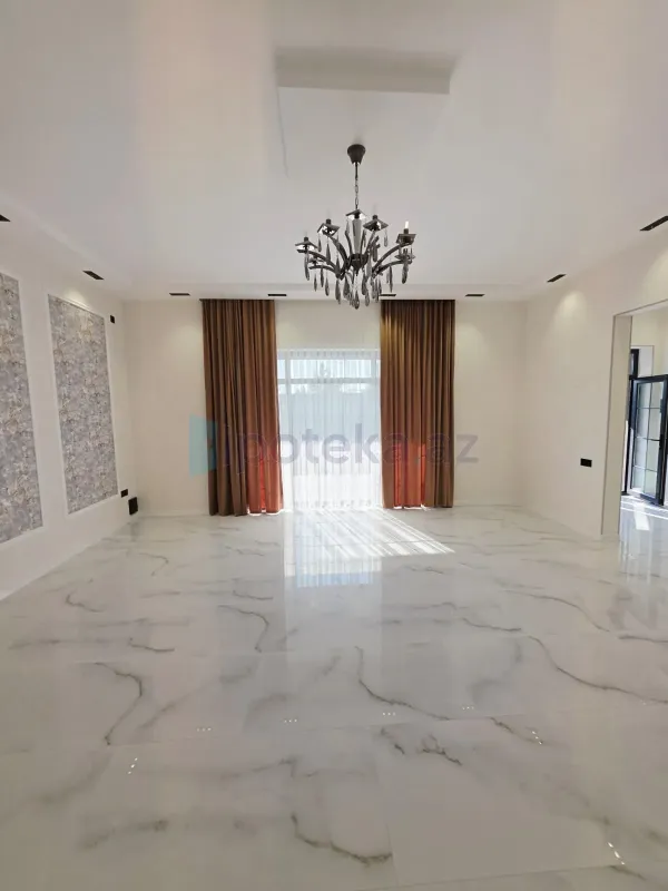 Satılır 4 otaqlı mənzil 160 m²