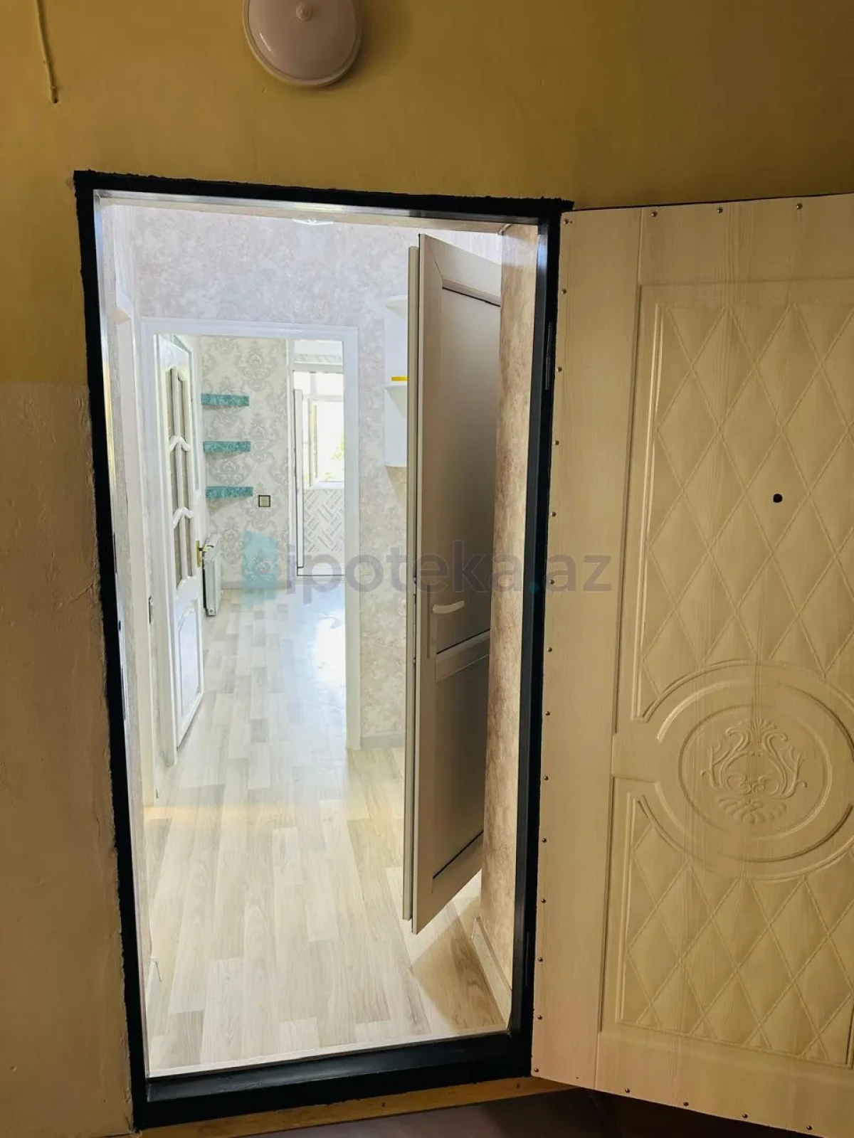 Satılır 3 otaqlı köhnə tikili 45 m²