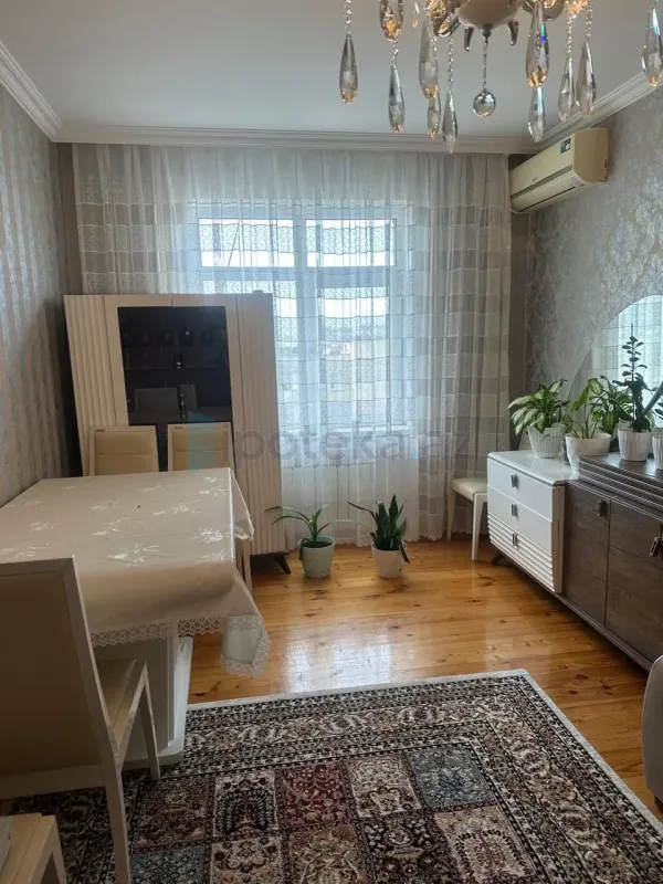 Satılır 3 otaqlı köhnə tikili 75 m²