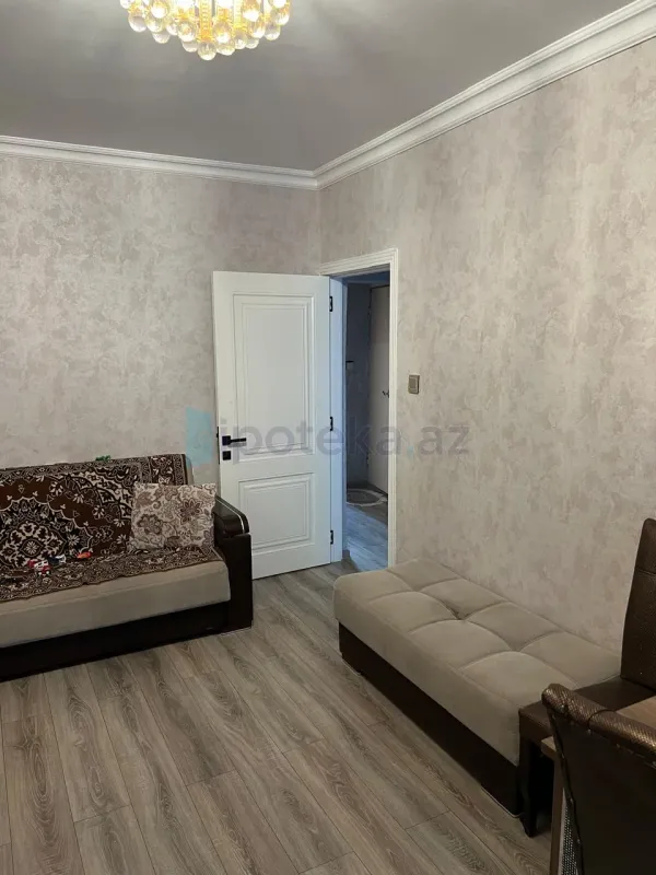 Satılır 2 otaqlı köhnə tikili 60 m²