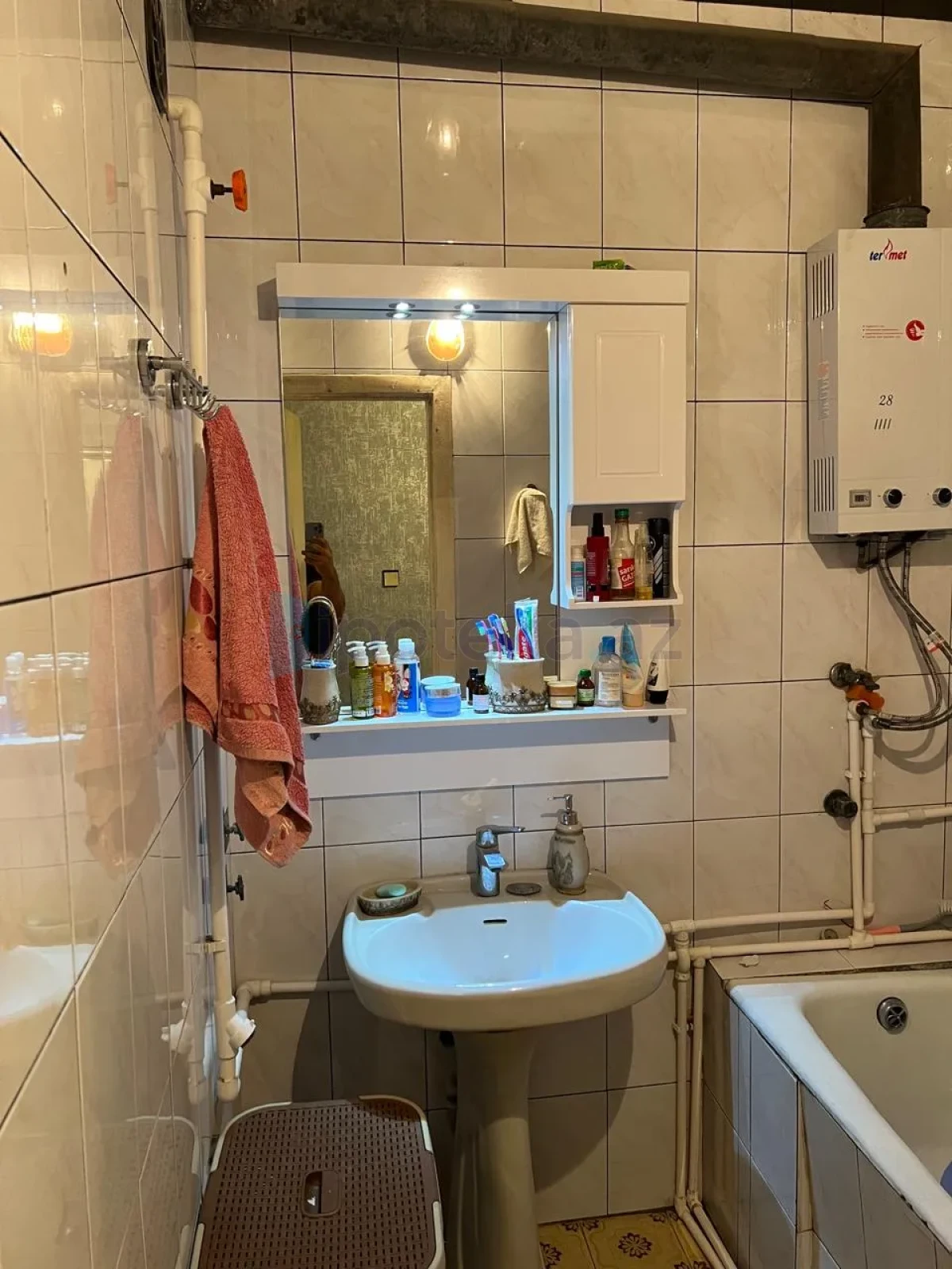 Satılır 2 otaqlı köhnə tikili 60 m²