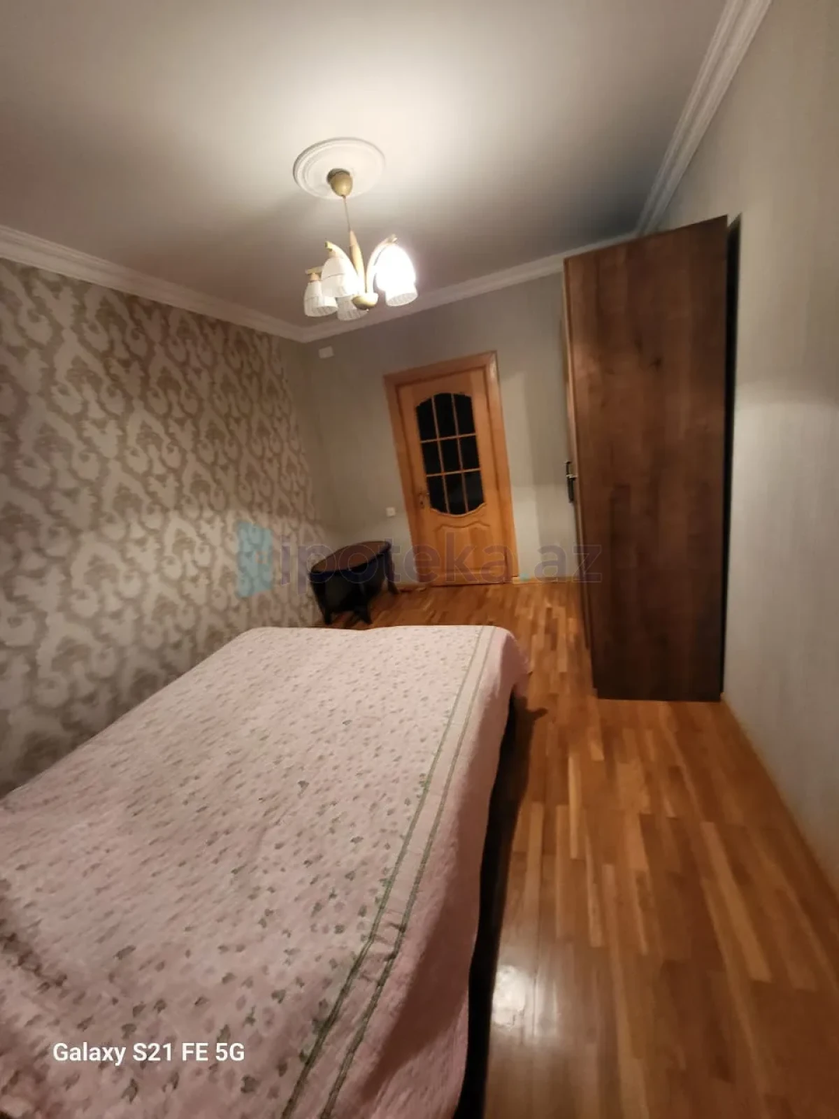 Satılır 4 otaqlı köhnə tikili 120 m²