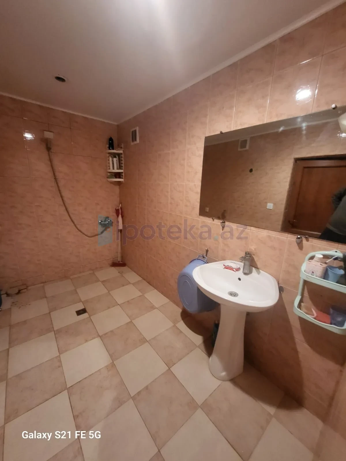 Satılır 4 otaqlı köhnə tikili 120 m²