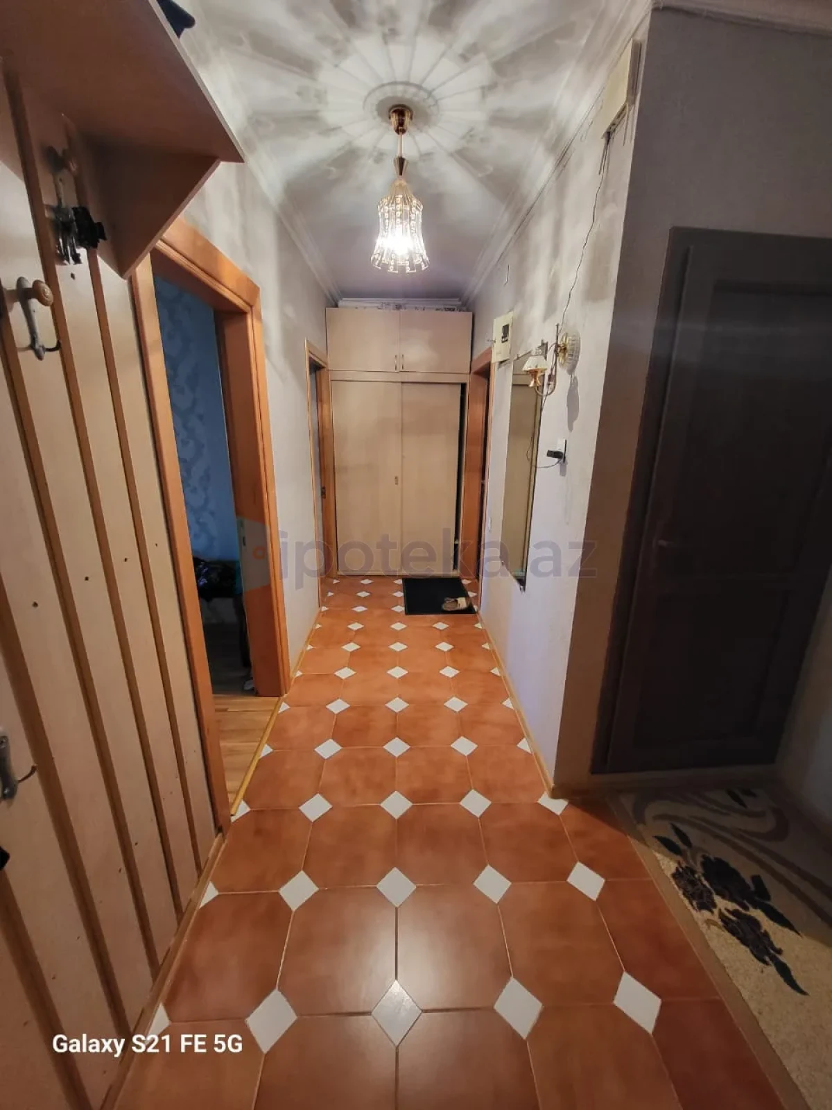 Satılır 4 otaqlı köhnə tikili 120 m²