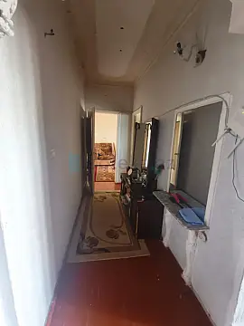 Satılır 2 otaqlı köhnə tikili 65 m²
