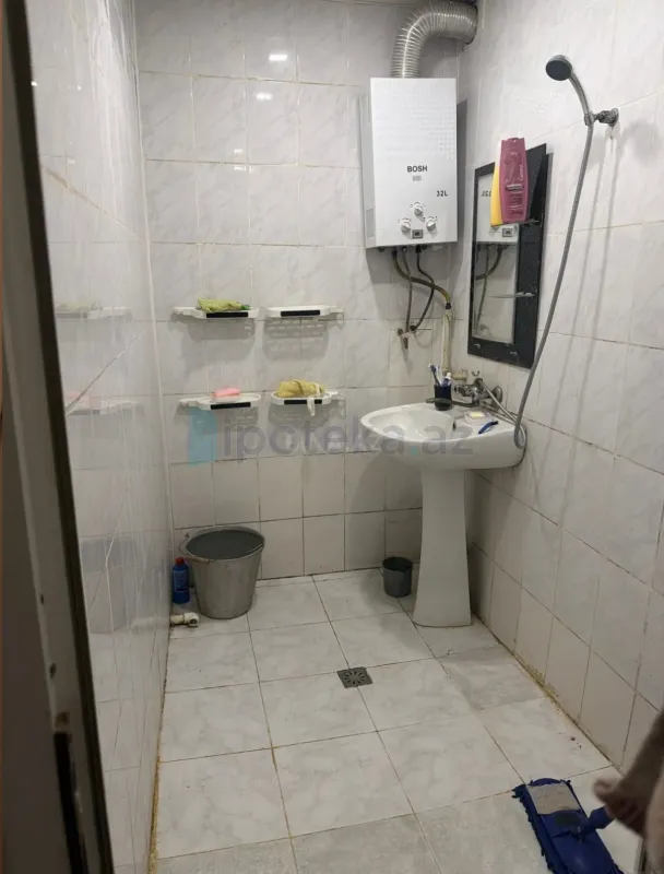 Satılır 3 otaqlı köhnə tikili 80 m²