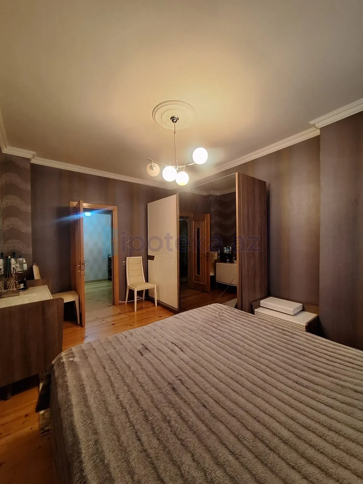 Satılır 3 otaqlı köhnə tikili 80 m²