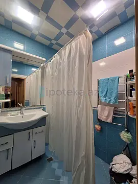 Satılır 3 otaqlı köhnə tikili 80 m²