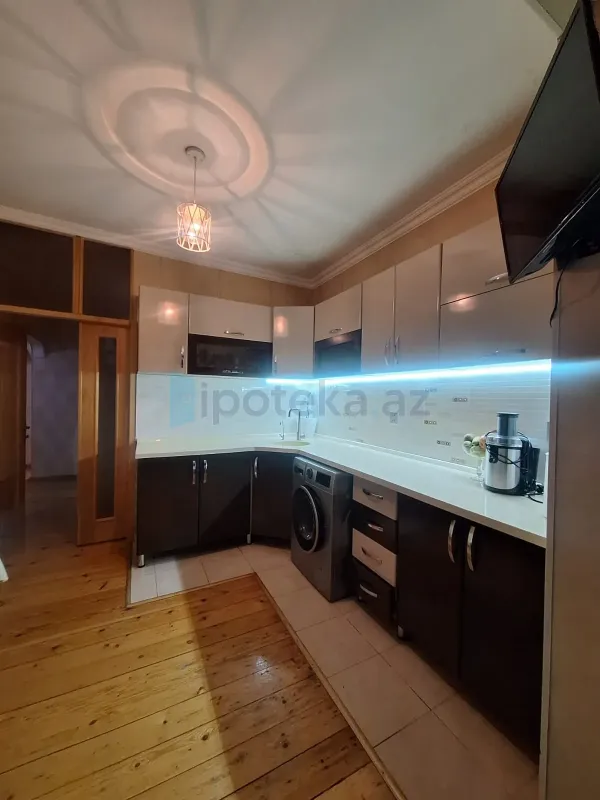 Satılır 3 otaqlı köhnə tikili 80 m²
