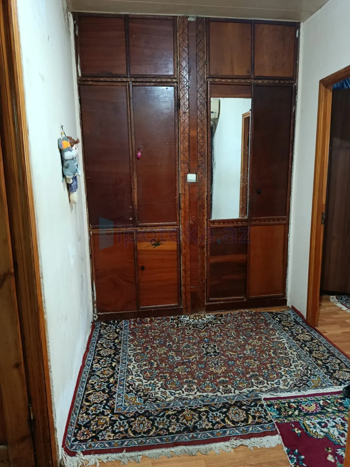 Satılır 2 otaqlı köhnə tikili 60 m²