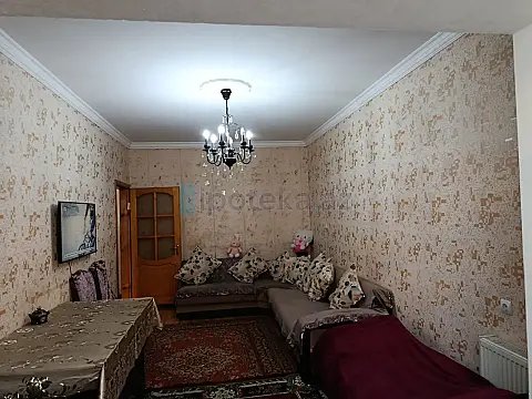 Satılır 2 otaqlı köhnə tikili 60 m²
