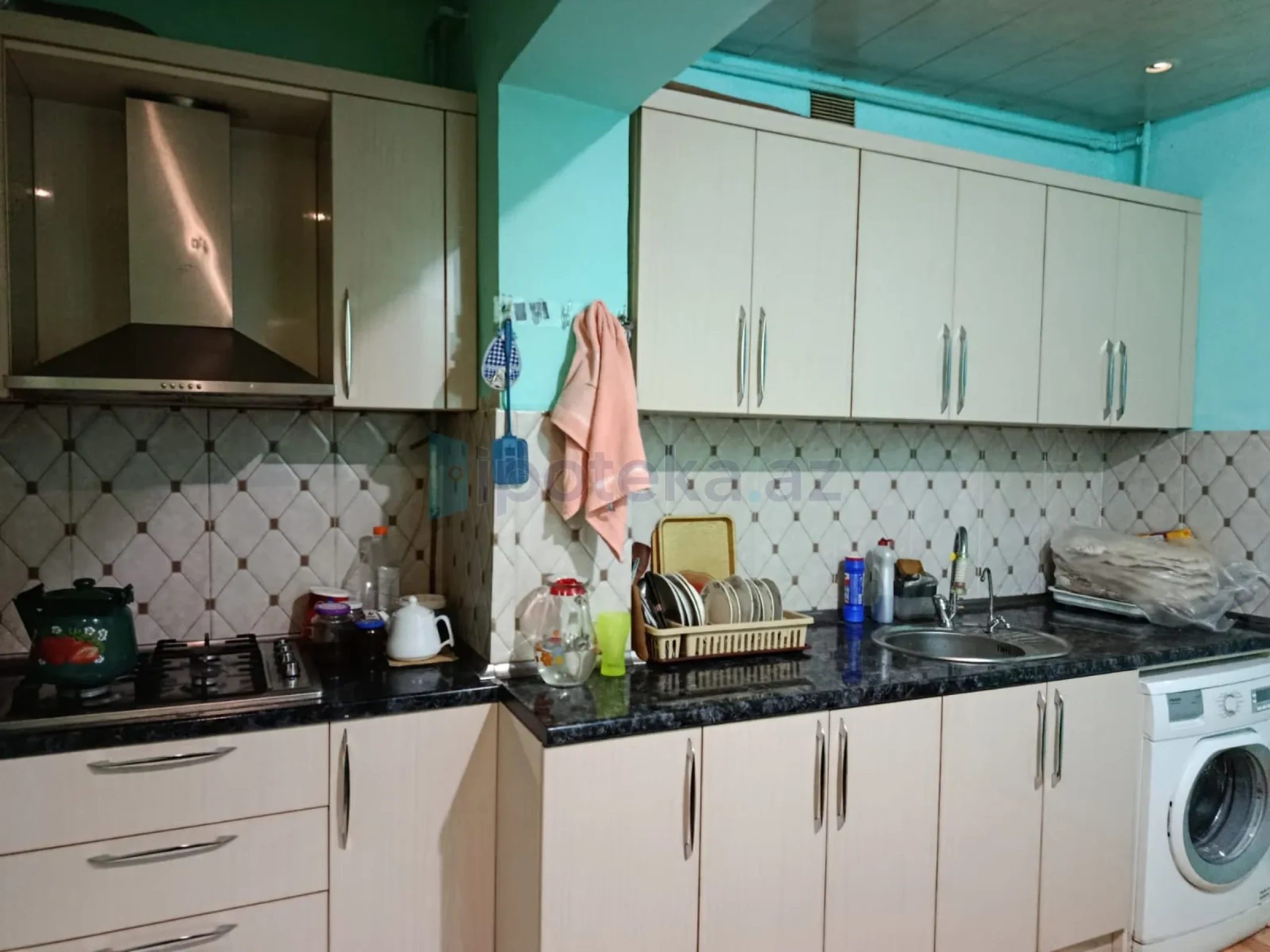 Satılır 2 otaqlı köhnə tikili 60 m²